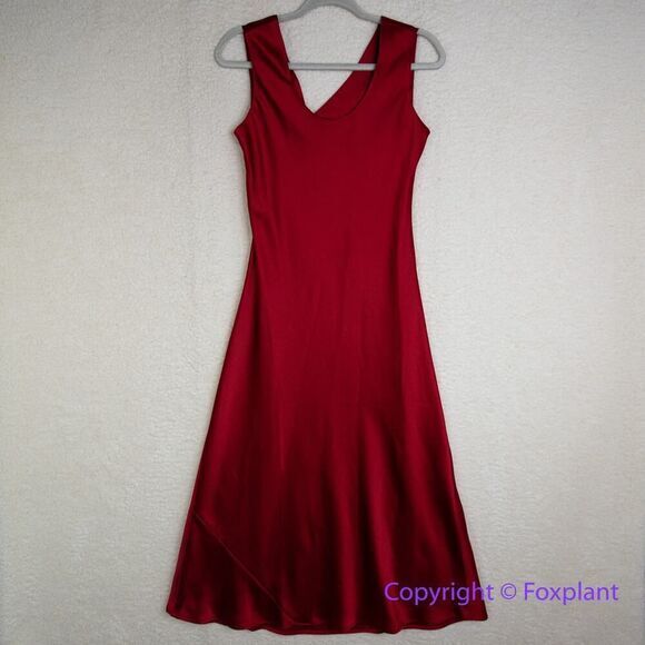 New! White House Black Market Sleeveless Satin Slip Dress in red, size 6 - Picture 4 of 13